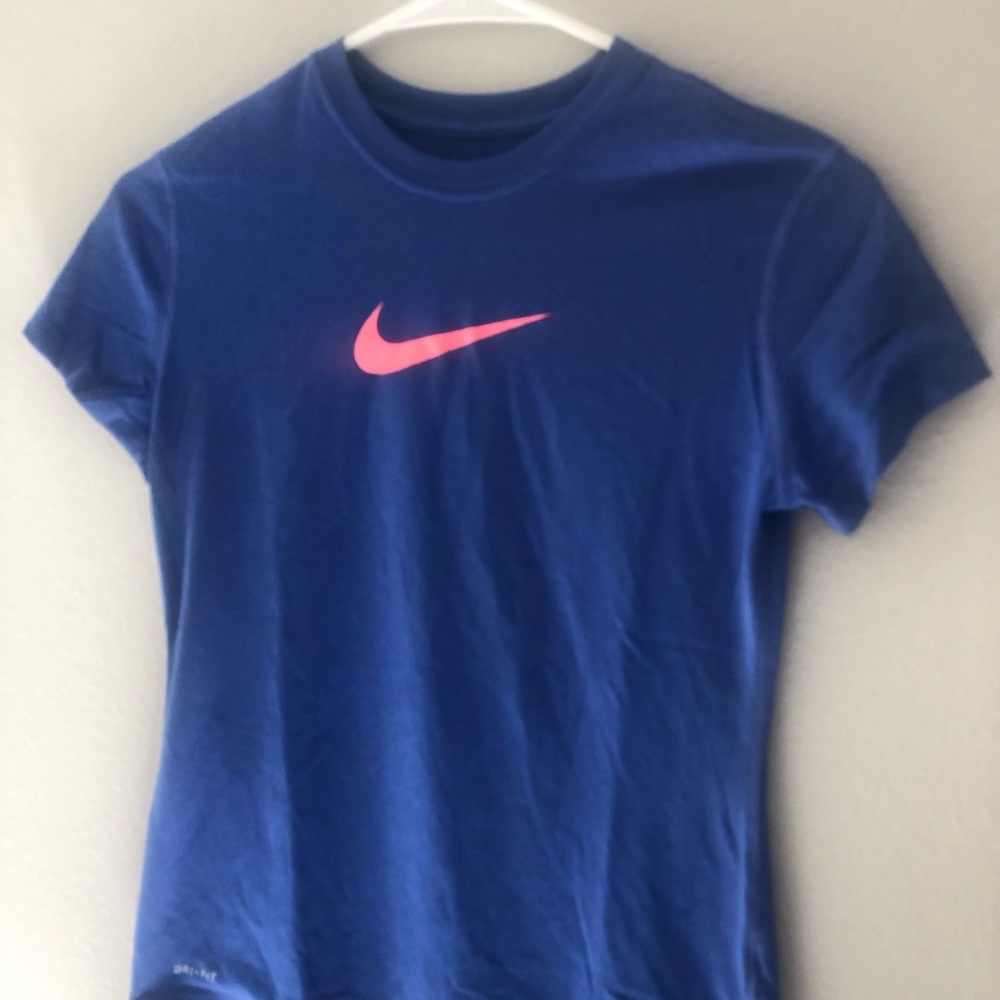 Nike dry fit t-shirt